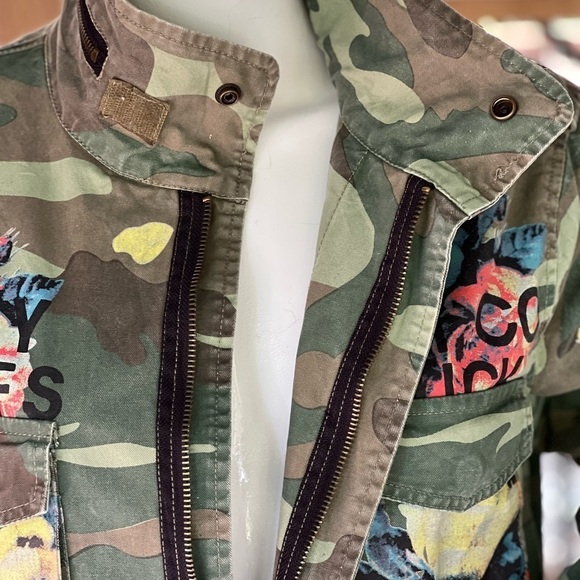 SKYEYE rare camo with floral design  jacket. - Picture 4 of 9